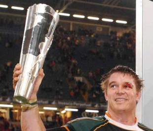 John Smit lifts the Prince William Cup after South Africa defeated Wales, November 24 2007