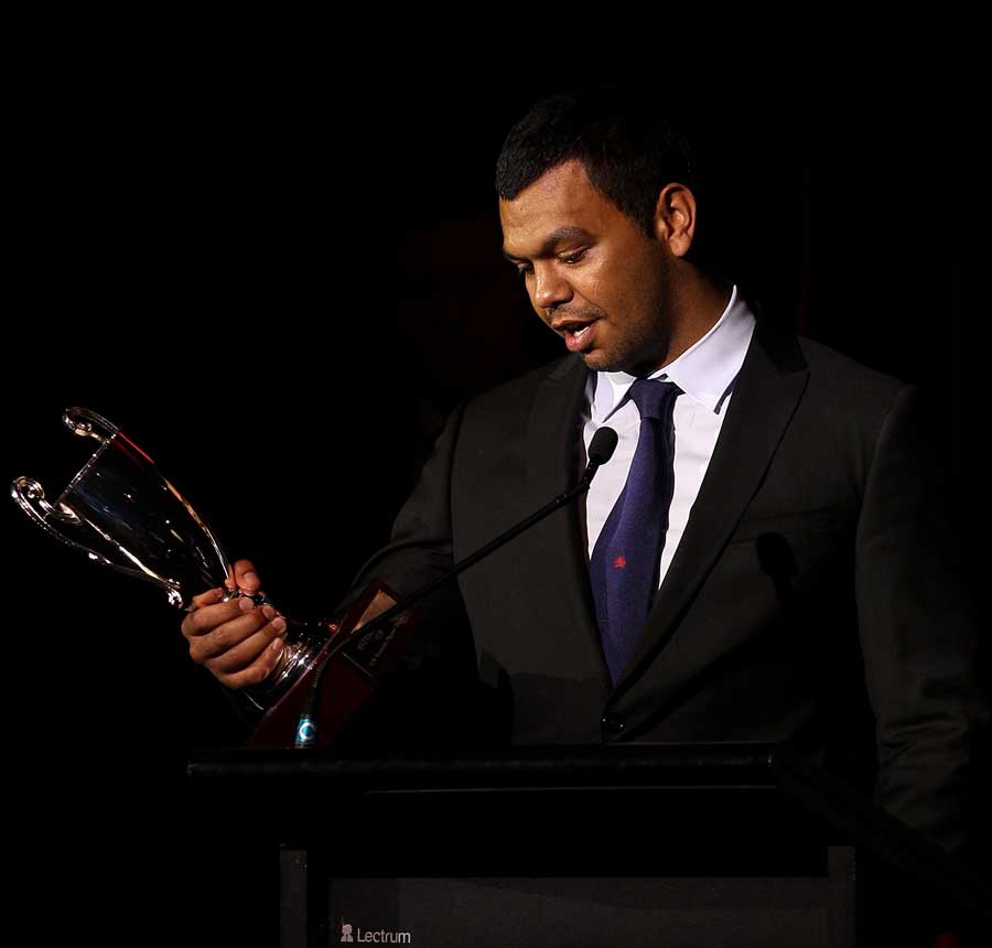 Kurtley Beale takes the Waratahs 'Player's Player of the 2011 Super Rugby' award