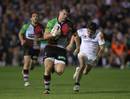 Harlequins' Sam Smith outpaces the London Irish defence