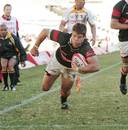 The Leopards' Whestley Moolman dives over the line