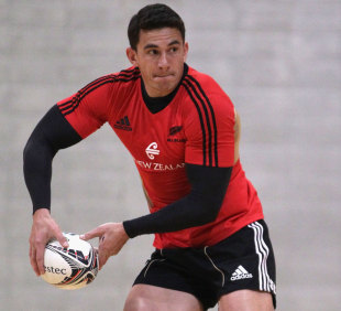 Sonny Bill Williams looks to pass, All Blacks training session,  Te Rauparaha Arena, Wellington, New Zealand, July 25, 2011