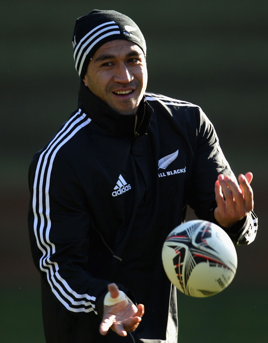 All Black Mils Muliaina trains ahead of the clash with South Africa