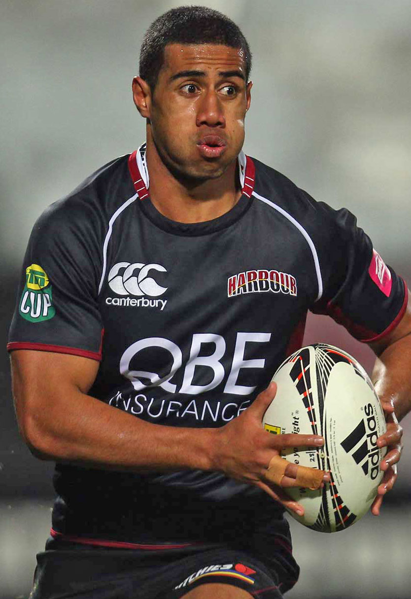 North Harbour's Ken Pisi tries to make an impact