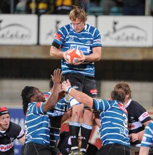 The Griquas Martin Muller claims a lineout, Griquas v Sharks, Currie Cup, GWK Park, Kimberley, South Africa, August 5, 2011