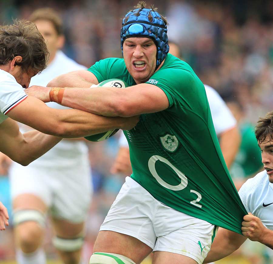 Ireland's Sean O'Brien tries in vain to get through the France defence