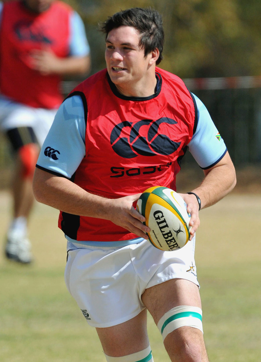 South Africa's Francois Louw in action during training