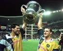 John Eales and David Wilson pose with the Bledisloe Cup