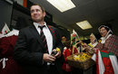 Wales' Shane Williams gets a warm welcome in readiness for RWC 2011