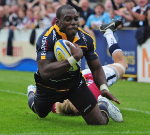 Worcester's Miles Benjamin touches down for a try, Worcester Warriors v Sale Sharks, Sixways Stadium, Worcester, England, September 3, 2011