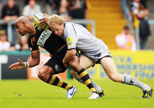 Wasps wing Tom Varndell is tackled by Scott Hamilton, London Wasps v Leicester Tigers, Aviva Premiership, Adams Park, Wycombe, England, September 11, 2011