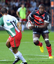 Toulouse flanker Yannick Nyanga carries the ball