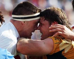 Matt Dunning of Australia clashes with Andrew Sheridan of England during the Quarter Final of the Rugby World Cup 2007 between Australia and England at the Stade Velodrome in Marseille, France on October 6, 2007.