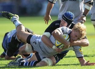 Leicester's Billy Twelvetrees is wrapped up by Bath's Ben Skirving, Bath v Leicester Tigers, Aviva Premiership, The Rec, Bath, England, October 1, 2011