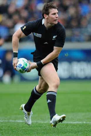 New Zealand fly-half Colin Slade passes the ball during the match against Canada, Wellington Regional Stadium, Wellington, New Zealand, October 2, 2011