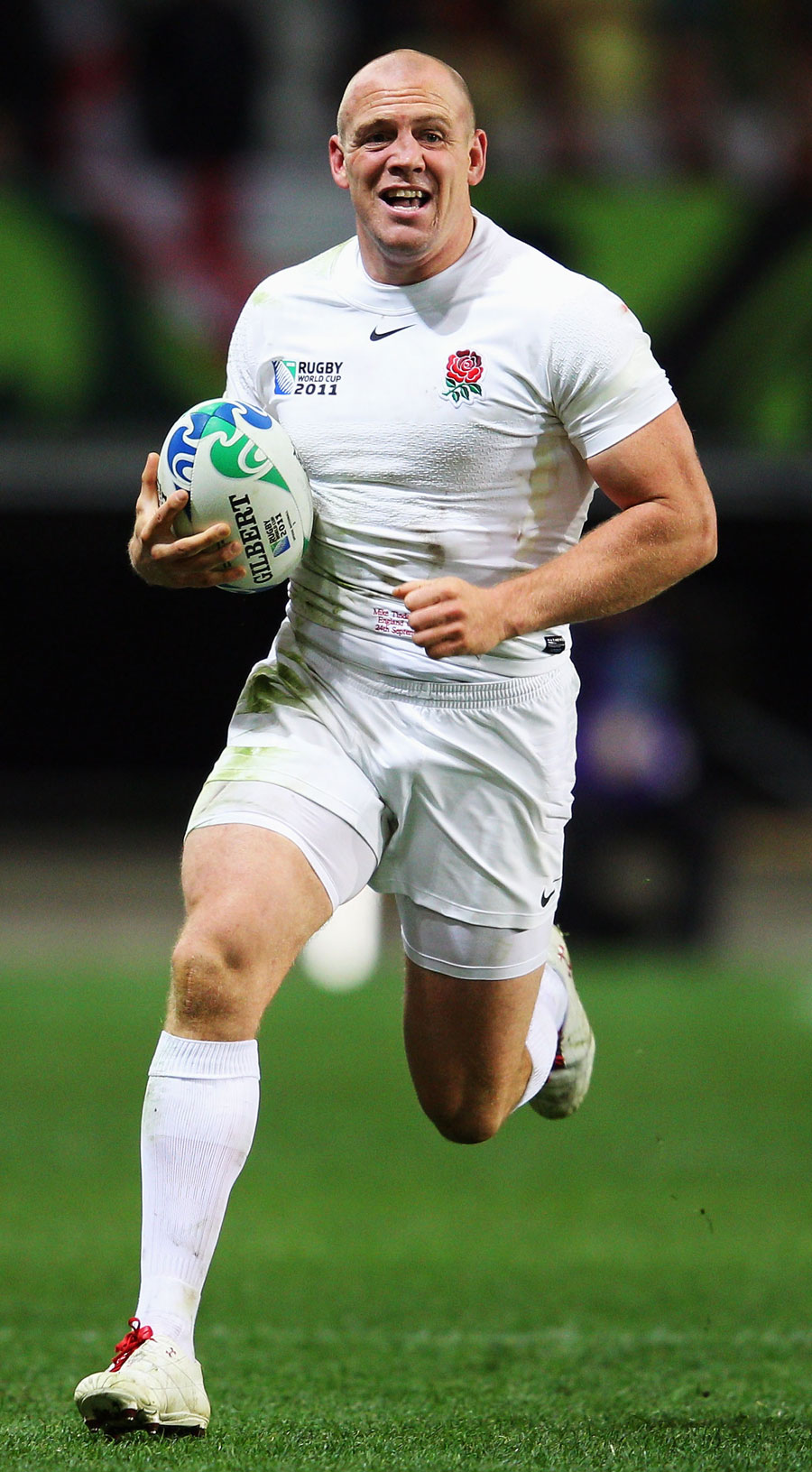 England centre Mike Tindall runs into space during the Pool B match between against Romania
