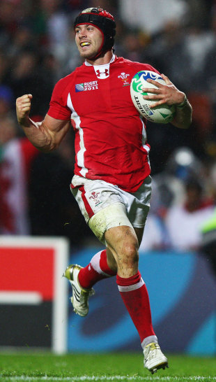 Wales' Leigh Halfpenny goes through to score their sixth try during the match between Wales and Fiji, Waikato Stadium, Hamilton, New Zealand, October 2, 2011
