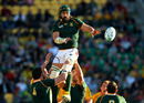 South Africa's Victor Matfield wins lineout ball