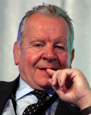 IRB vice chairman Bill Beaumont looks on