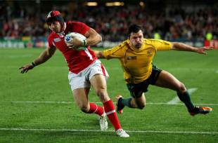 Wales' Leigh Halfpenny runs across for the consolation score, Rugby World Cup, Australia v Wales, Eden Park, Auckland, New Zealand, October 21, 2011