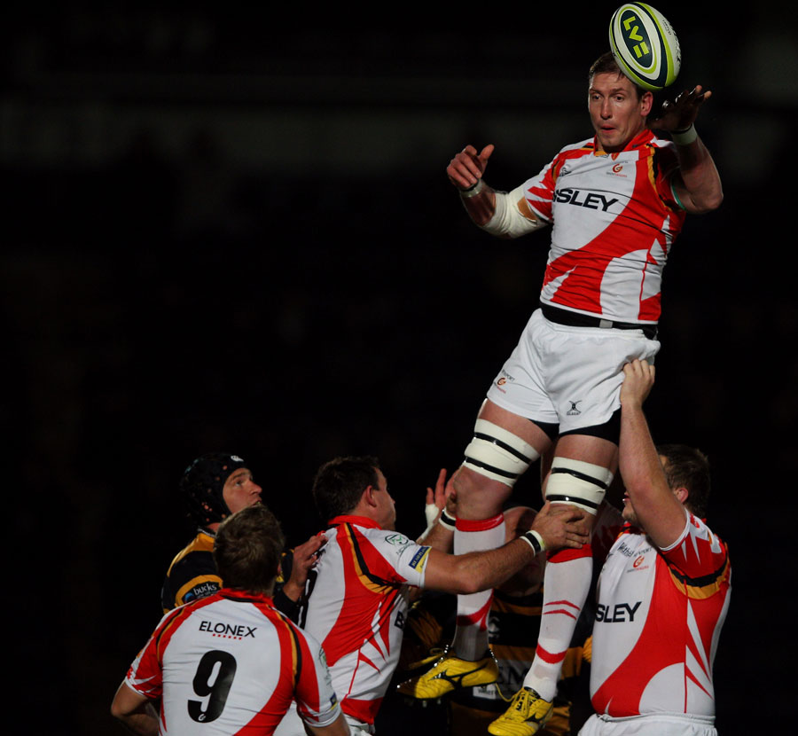 Adam Jones claims a lineout for the Dragons