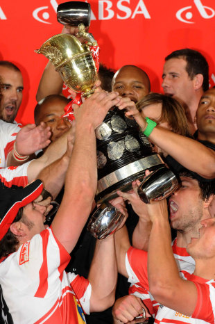 The Golden Lions lift the Currie Cup, Golden Lions v Natal Sharks, Currie Cup Final, Ellis Park, Johannesburg, South Africa, October 29, 2011