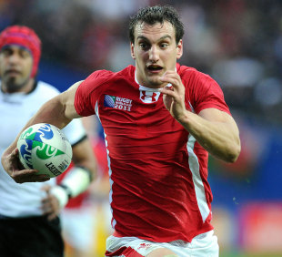 Wales flanker Sam Warburton on the charge, Wales v Fiji, Rugby World Cup, Waikato Stadium, Hamilton, New Zealand, October 2, 2011