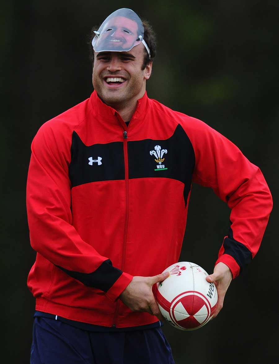 Jamie Roberts sports his Shane Williams mask in training