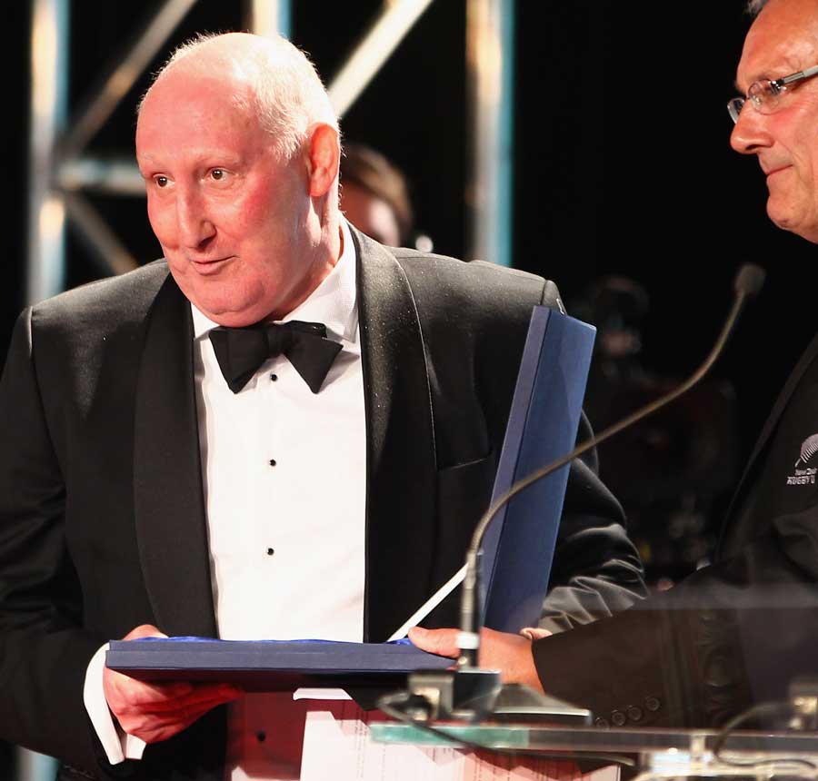 Jock Hobbs is presented with the Steinlager Salvo for Contribution to Rugby at the NZRU awards