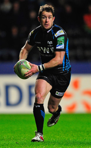 Ospreys winger Shane Williams looks for an opening, Ospreys v Aironi, Heineken Cup, Liberty Stadium, Swansea, Wales, January 13, 2012