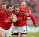 Munster winger Johne Murphy storms to the try line
