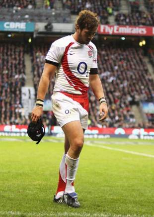 Danny Cipriani of England walks off the pitch injured during the match between England and Australia at Twickenham in London, England on November 15, 2008.