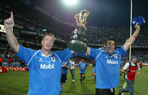 Bakkies Botha and Victor Matfield parade the 2004 Currie Cup