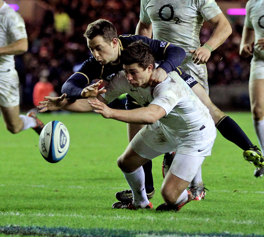 Greig Laidlaw appears to touch the ball down