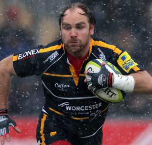 Worcester's Andy Goode tries to find his way through the inclement conditions, Worcester Warriors v Ospreys, Anglo-Welsh Cup, Sixways, Worcester, February 4, 2012