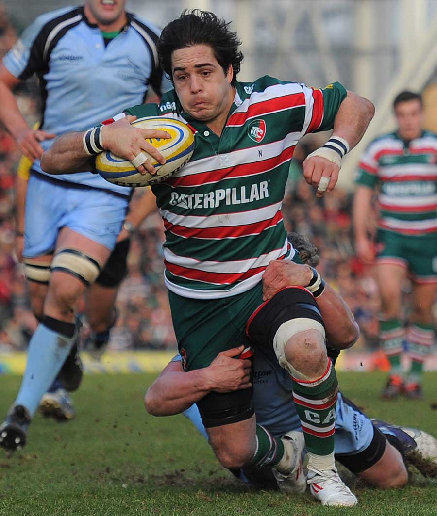 Leicester Tigers' Horacio Agulla scores their third try
