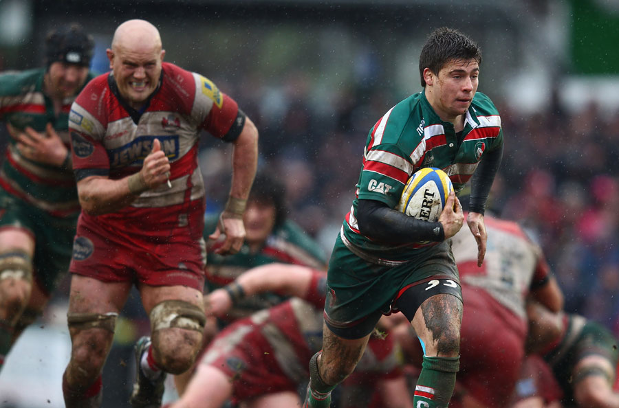 Leicester Tigers' Ben Youngs makes a break