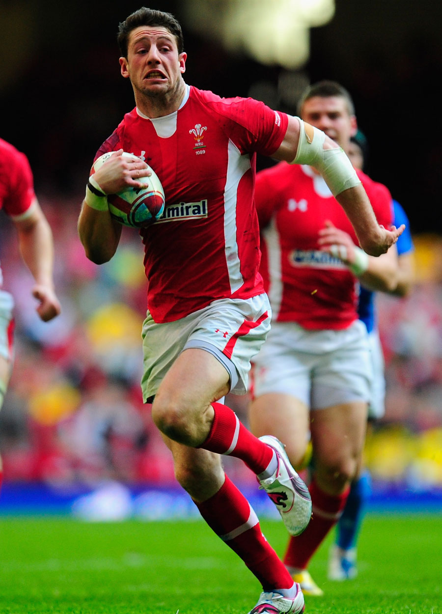 Alex Cuthbert puts on the after-burners for Wales