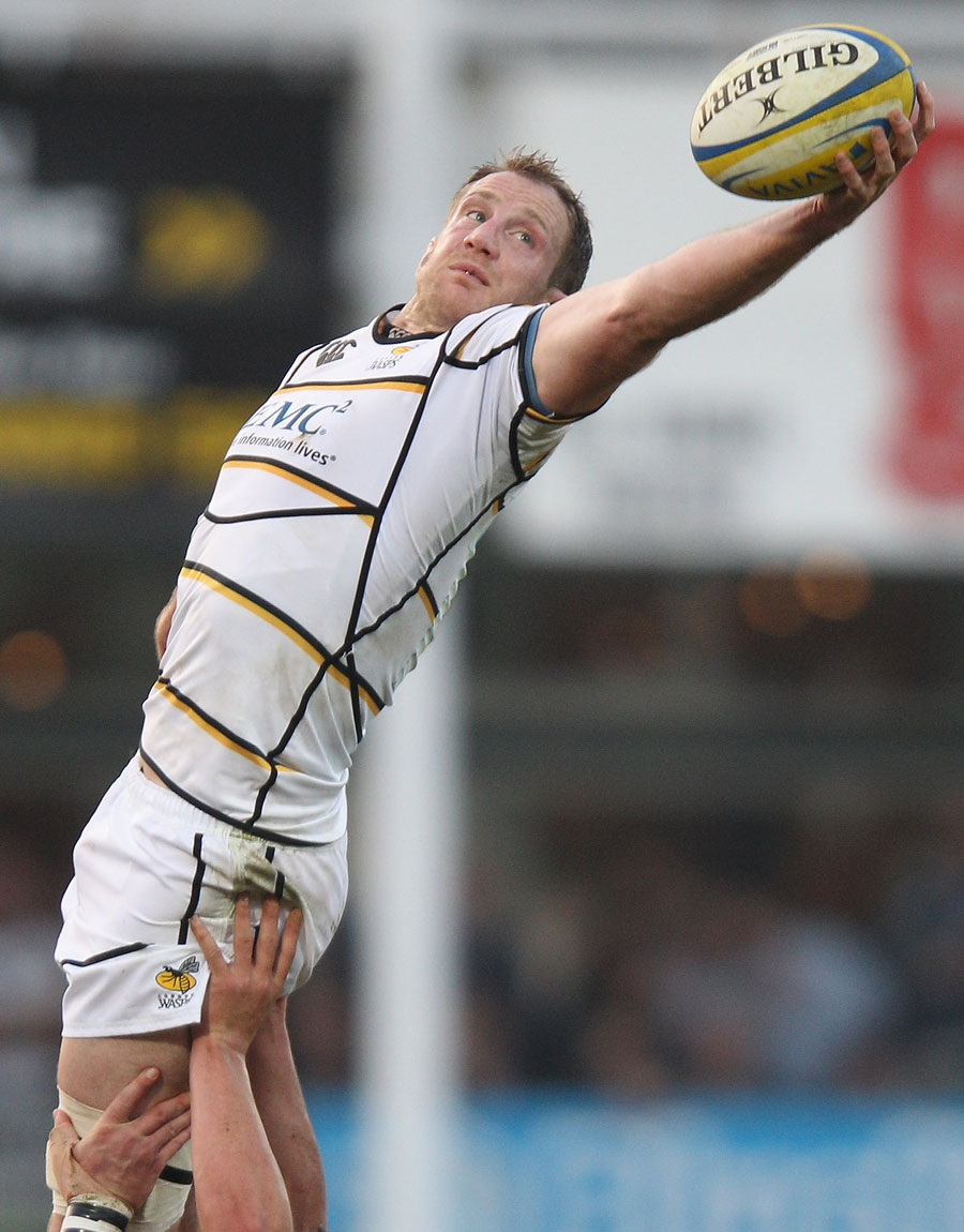 Wasps' Richard Birkett claims a lineout throw