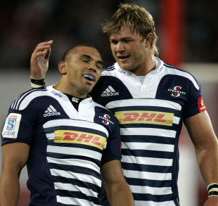 Bryan Habana and Duane Vermeulen celebrate the Stormers' win, Lions v Stormers, Super Rugby, Coca Cola Park, Johannesburg, South Africa, March 24, 2012