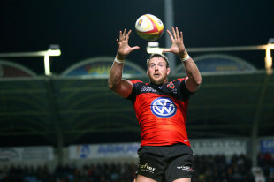 Dean Schofield collects at the lineout, USAP v Toulon, Top 14, Aime Giral stadium, Perpignan, France, March 10, 2012