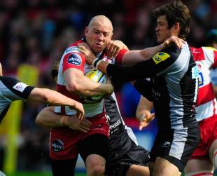 Gloucester's Mike Tindall is halted