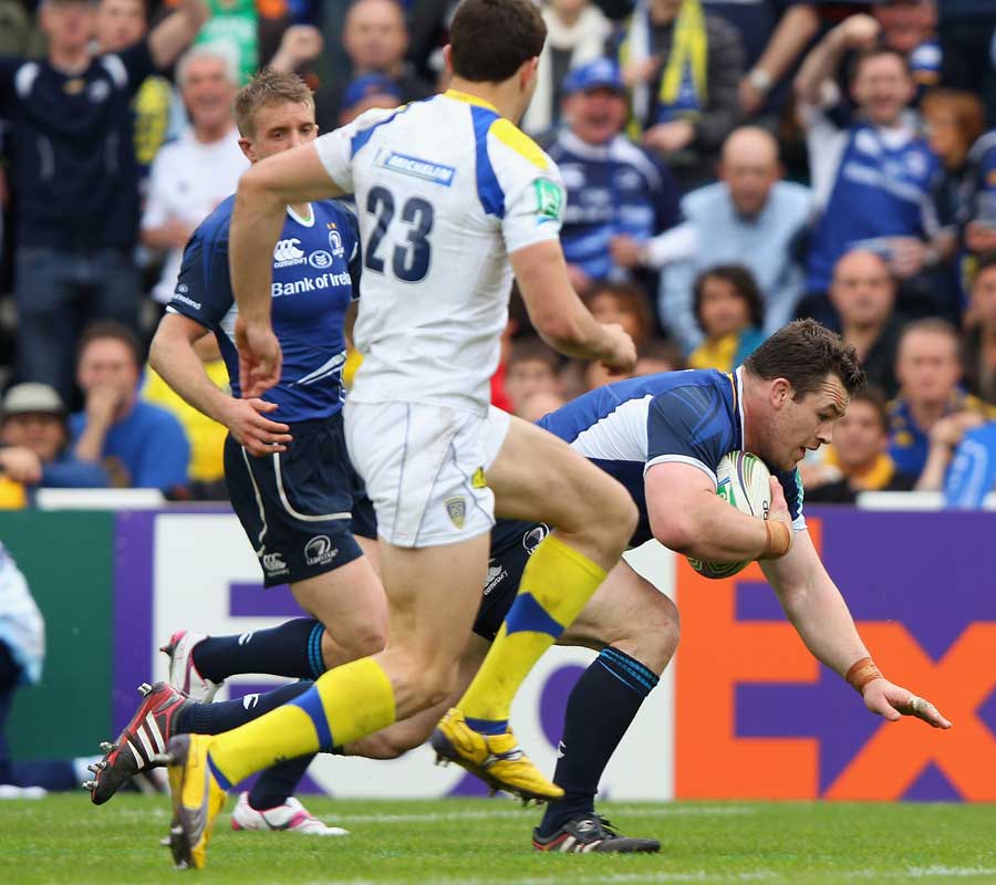 Leinster prop Cian Healy dives in to score