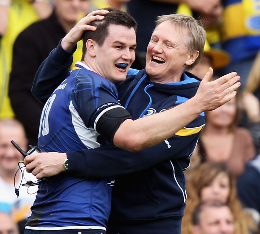 Leinster coach Joe Schmidt embraces fly-half Jonathan Sexton