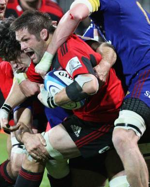 Crusaders' Richie McCaw tries to break through, Crusaders v Highlanders, Super Rugby, AMI Stadium, Christchurch, June 1, 2012