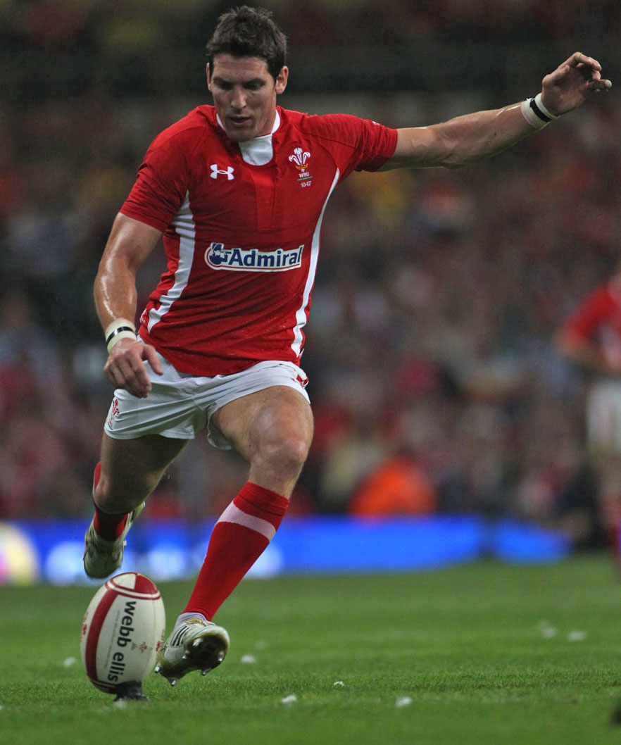 Wales' James Hook takes aim