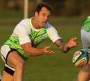 The Bulls' Francois Hougaard wings the ball out