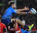 The Bulls' JJ Engelbrecht tries to clasp the ball