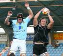 Perpignan's Luke Narraway vies for the lineout