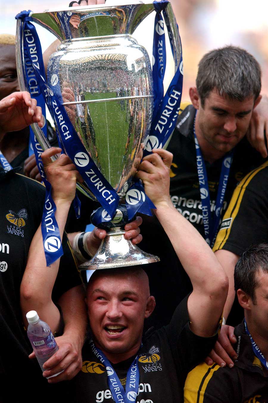 Wasps' Phil Greening holds aloft the Premiership trophy