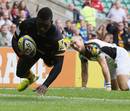 Wasps wing Christian Wade dives over for a try